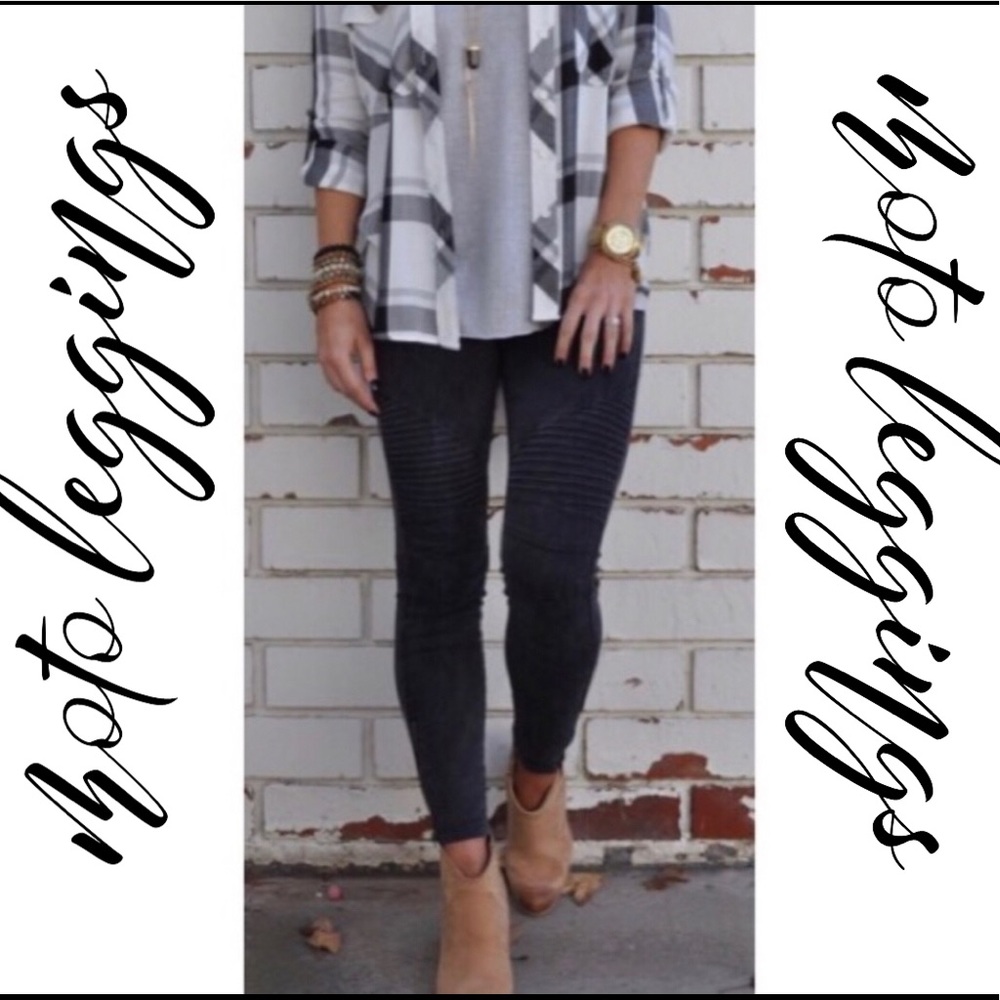 1 pair left!!! Black moto leggings!